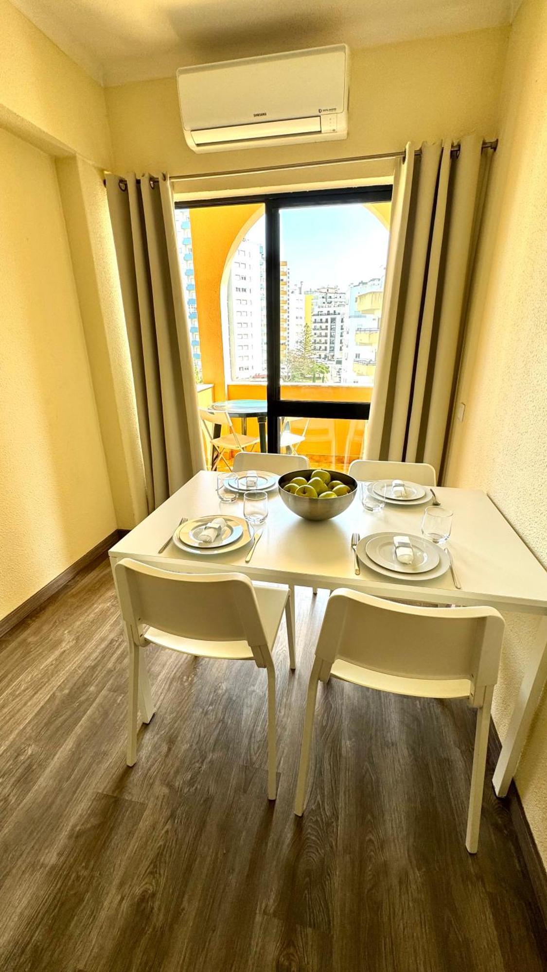 Praia Da Rocha, 5-F, Charming Apartment With Air Conditioning - Patio Da Rocha By Ig Portimao Bagian luar foto