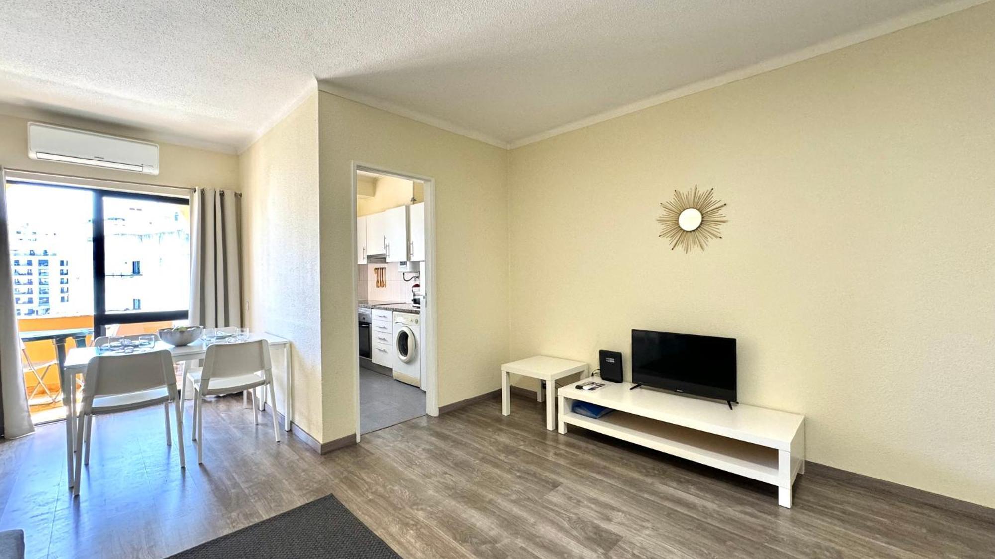 Praia Da Rocha, 5-F, Charming Apartment With Air Conditioning - Patio Da Rocha By Ig Portimao Bagian luar foto